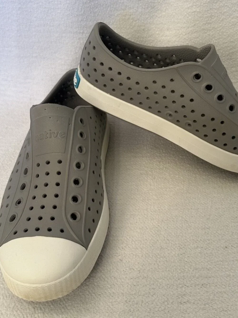 Clean Genuine Native Jefferson Kids Slip on Shoes Size 12